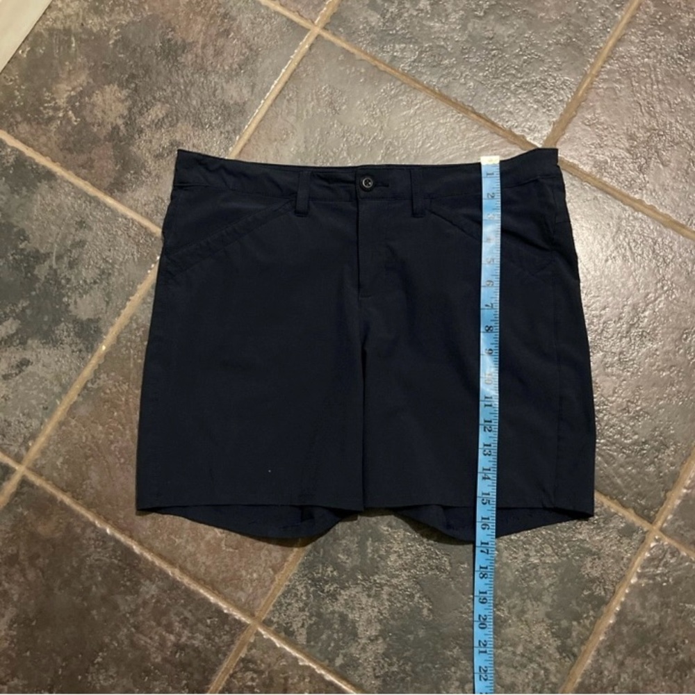 Eddie Bauer Ladies' Navy Summer Trail Shorts Size 8 - Picture 2 of 11